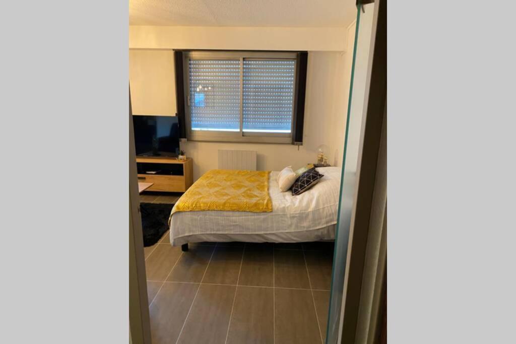 Le 12 Du Temple - Plein Coeur Centre Ville, Residence Privee, 5Mn Gare Sncf, Wifi Et Netflix Niort Exteriör bild